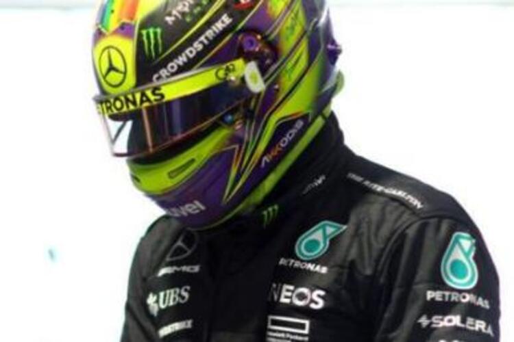 Max Verstappen และ Charles Leclerc รวมพลังกันเพื่อมอบของขวัญชิ้นใหญ่ให้ Sergio Perez มุ่งหน้าสู่ Miami Grand Prix ในวันอาทิตย์